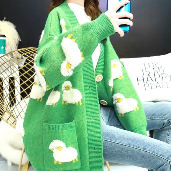 OVERSIZED ONE SIZE GREEN V-NECK CARDIGAN WITH WHITE SHEEP KNIT INTO THE SWEATER - Picture 3 of 3
